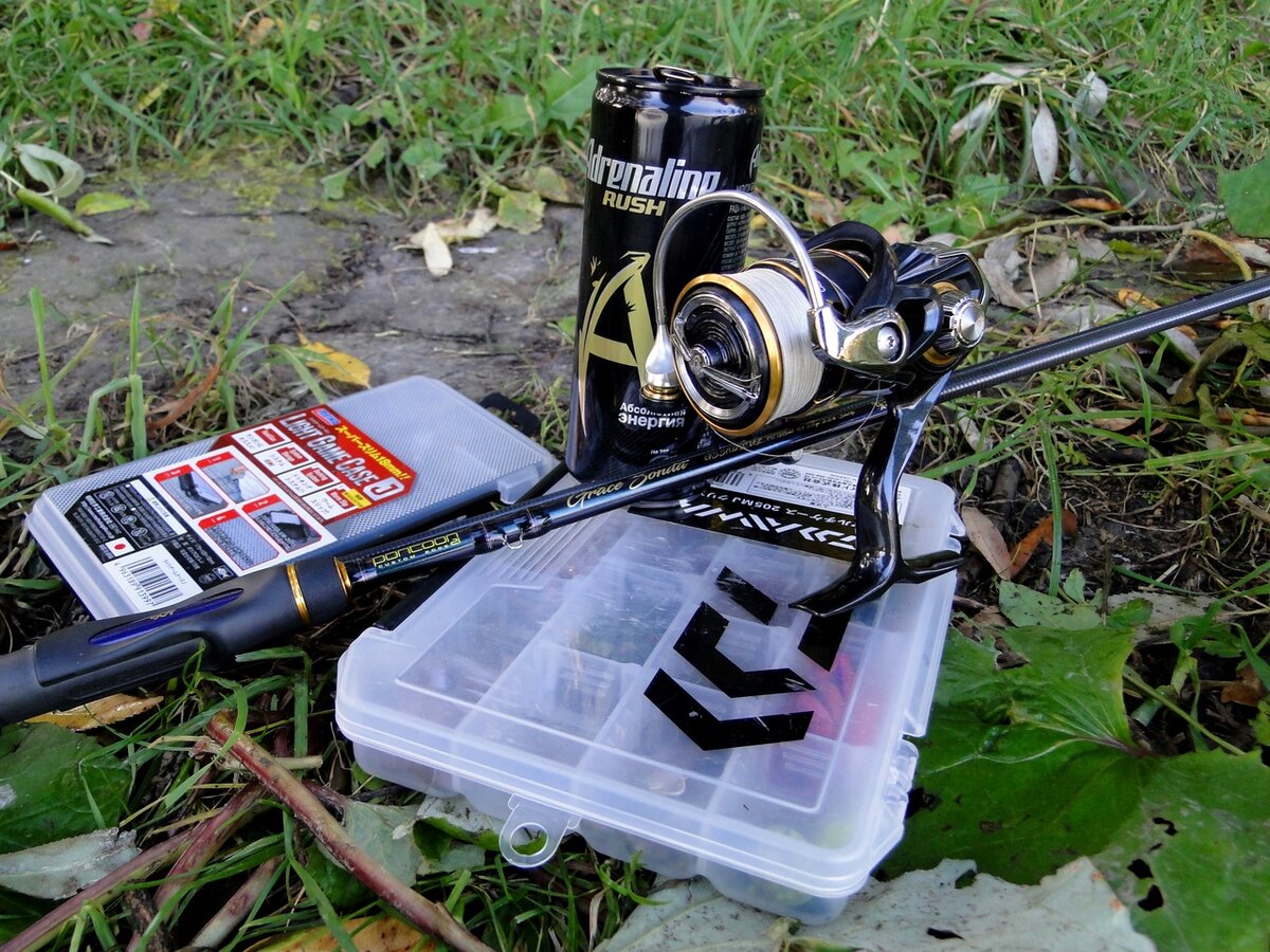 С учетом, что для ультралайтового комплекта брал катушку со шпулей S, все равно пришлось мотать бэкинг... Шнур то совсем тоненький...