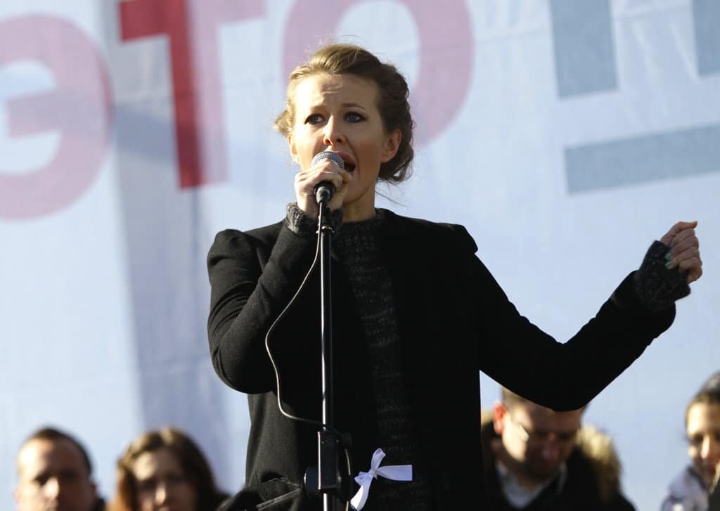 2011. Ксения с белой лентой.
