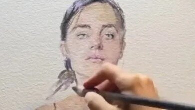 Моя сестра - художница. Фото из её инстаграм: @aradhya_kishori  