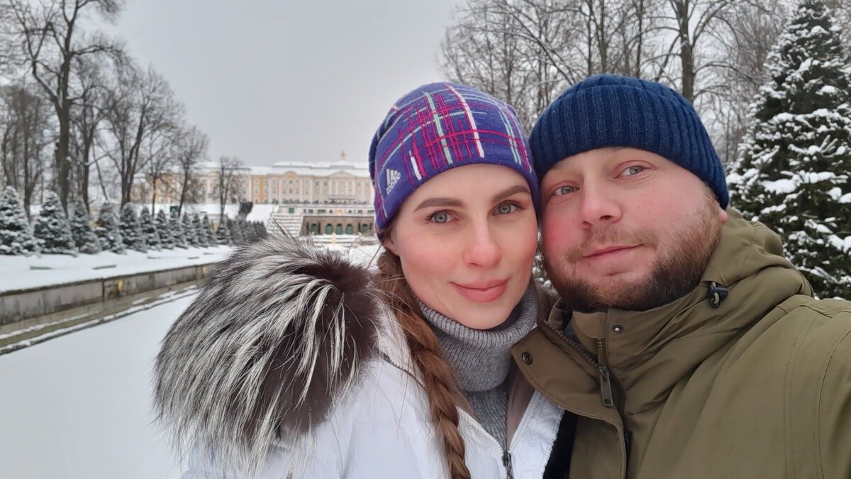 все нас к дворцам тянет)