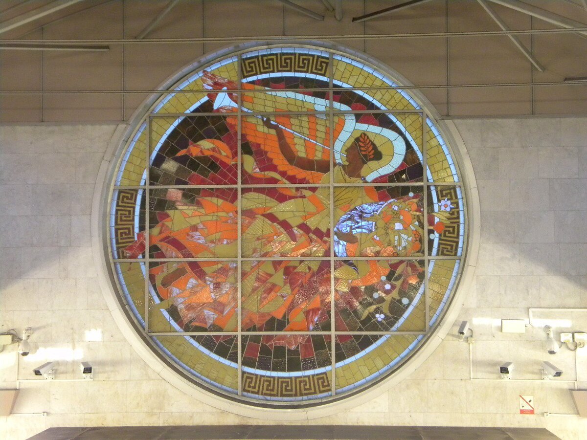 Метро Парнас СПБ