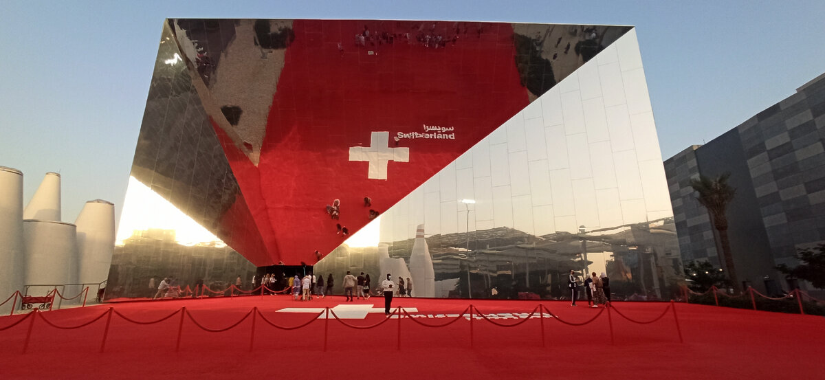 Павильон Швейцарии. Фото автора