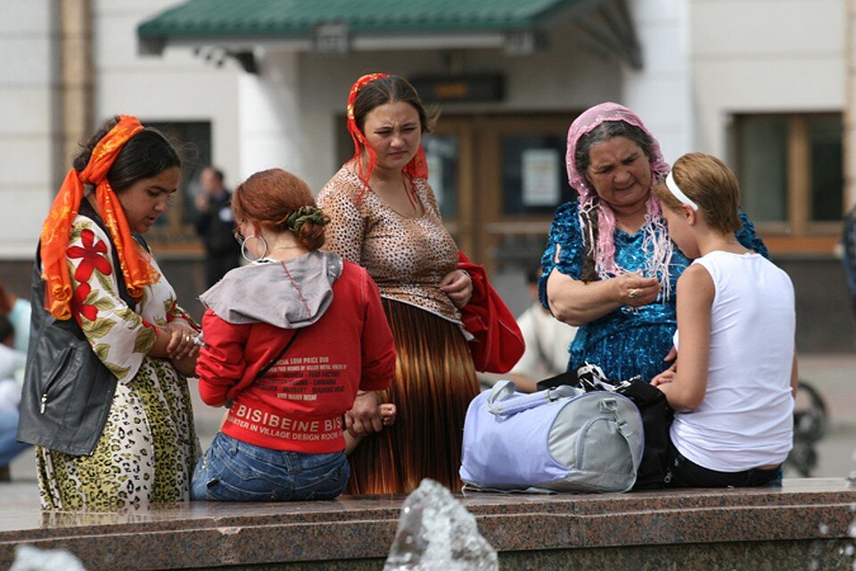 К нам приехал к нам приехал....