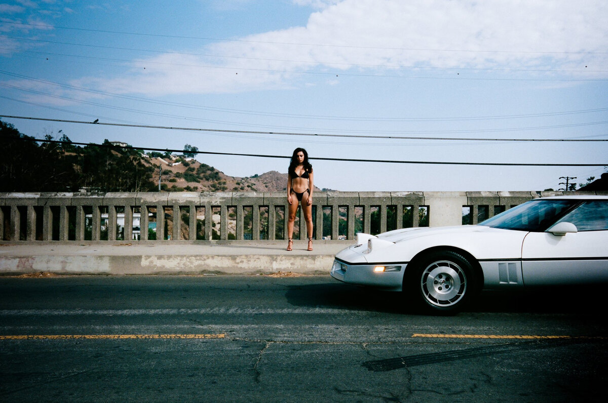 Образы Чарли из промо-пластинки альбома — готовые мемы. Даже подписывать не надо.