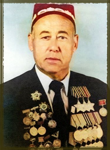 Рузиев Ахмаджан. Фото от правнука ветерана Далера Шарипова, взято с сайта warheroes, не большая колоризация от нашего канала "Жизнь".