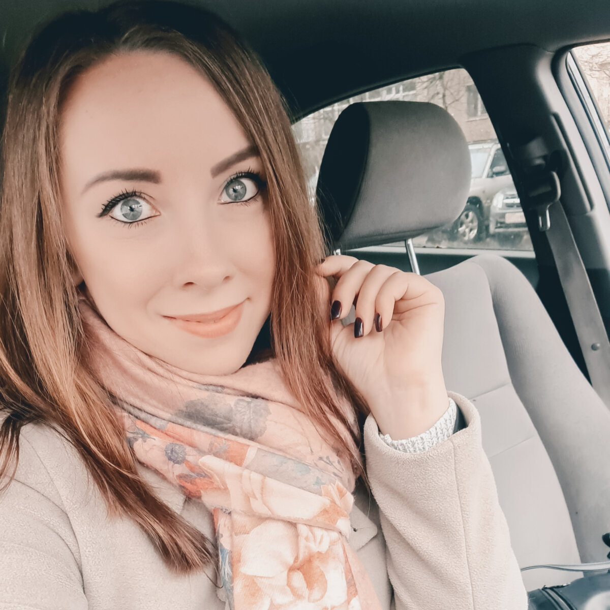 За месяц один раз порулила машиной Вовы :)