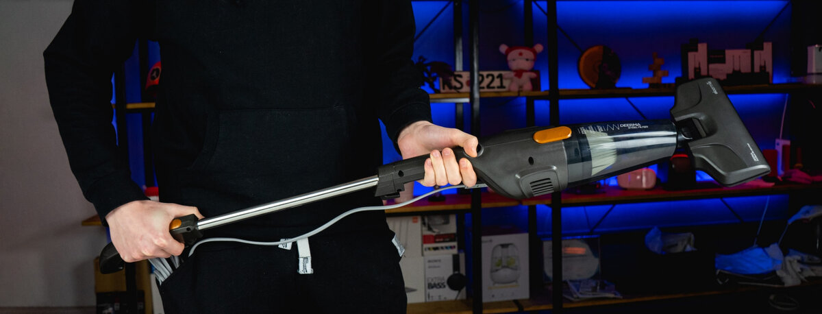 Бюджетный пылесос Deerma DX115C внешне почти не отличается от более дорогих моделей. Источник: xistore.by
