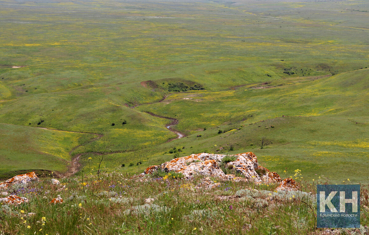 Вид на степь с горы Большой Шабан