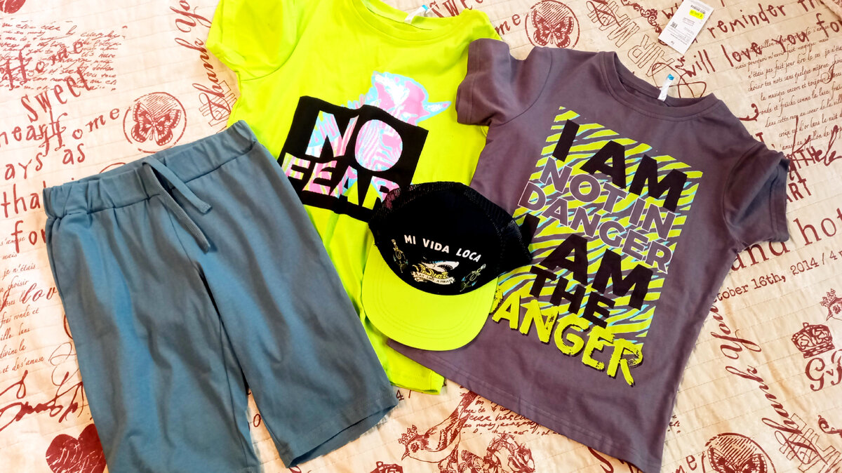 Одежда для старшего сына. Он выбирал всё в оттенках зелёного