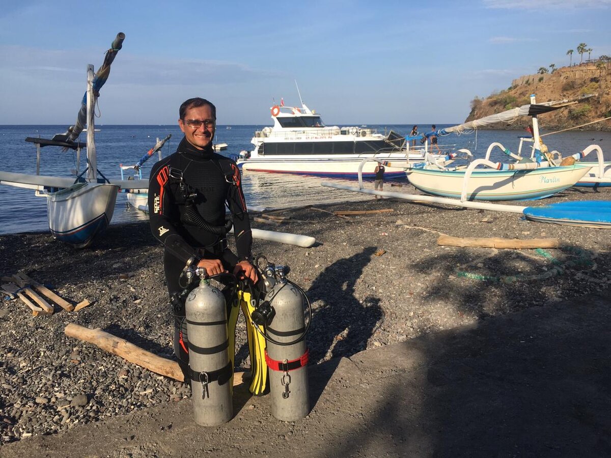 Дайв Инструктор