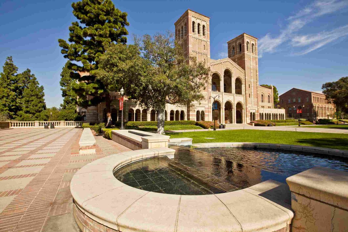 Калифорнийский университет в Лос-Анджелесе. UCLA университет los Angeles. Университет Южной Калифорнии в Лос-Анджелесе. Университет Калифорнии в Лос-Анджелесе UCLA.