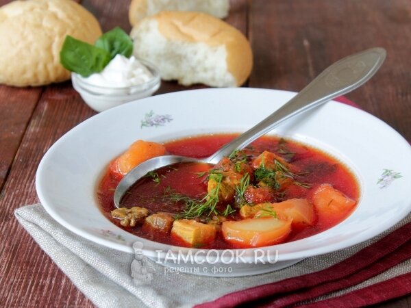 Простой и вкусный салат с курицей на скорую руку