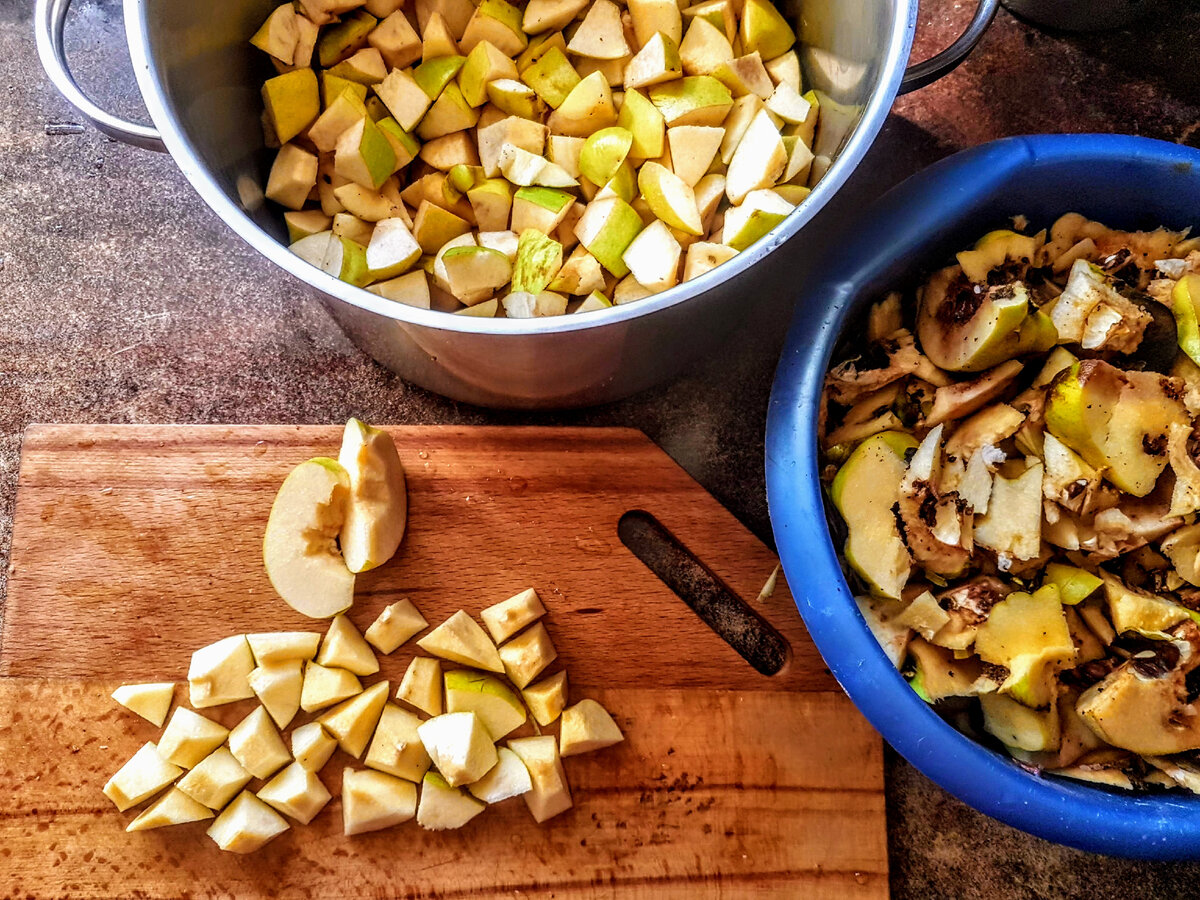 Варенье из айвы с грецкими орехами