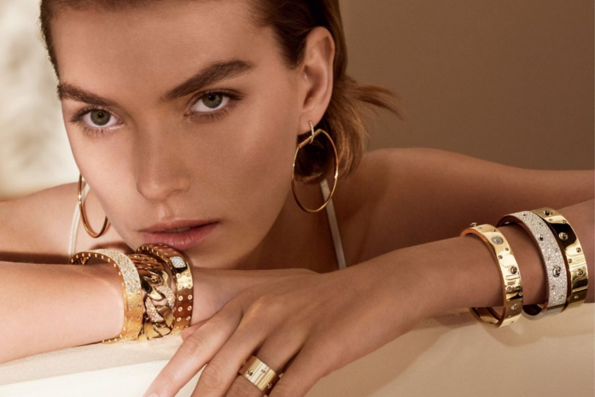 носить золотые украшения умершей. носить золотые украшения умершей. драгоценности от покойника. носить золотые украшения умершей. ювелирные украшения на девушке.