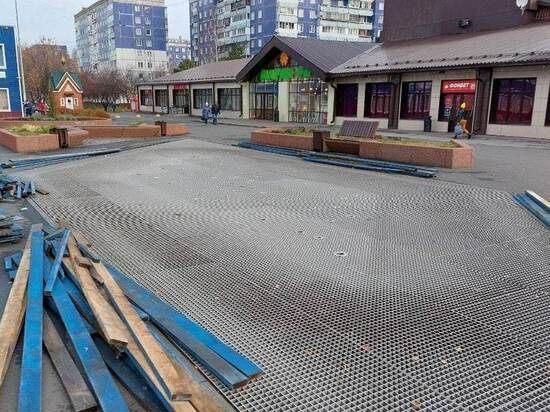     Консервация плоскостного фонтана. Фото: Администрация города Кемерово