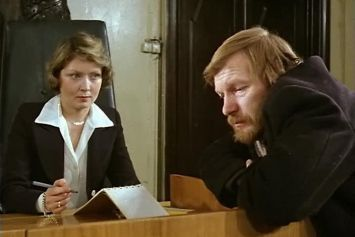 20 октября 1981 года по телевидению впервые показали фильм Александра Прошкина "Опасный возраст" с Алисой Фрейндлих, Юозасом Будрайтисом и Антоном Табаковым в главных ролях.-7