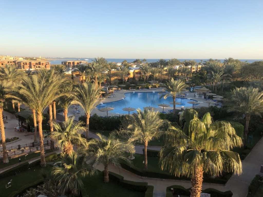 Территория отеля Golden Beach Resort Hurghada