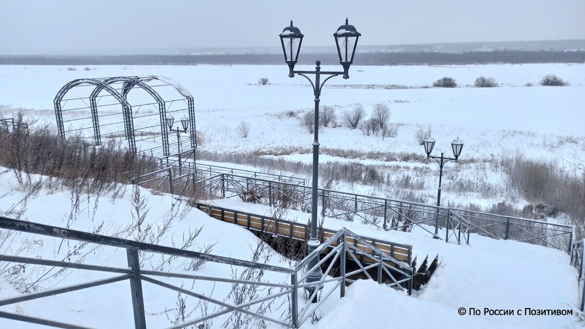 В объятиях зимы: прогулка по набережной Вельска | По России с Позитивом |  Дзен