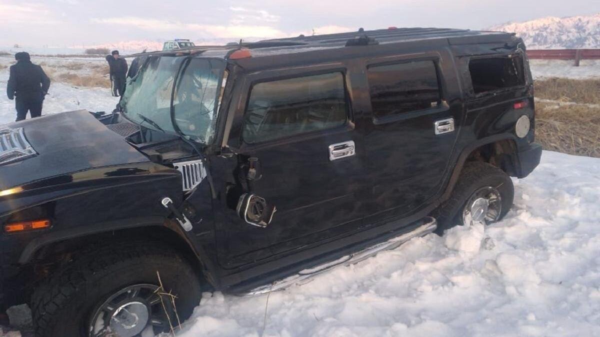    Hummer после ДТП в Жетысуской области:Telegram/POLICE_of_KZ