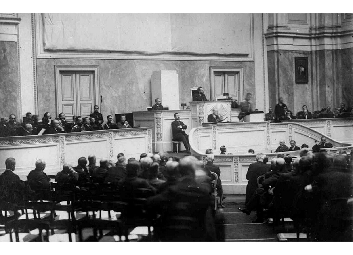 Председатель временного совета. Собрание временного правительства 1917. Учредительное собрание правительство 1917. Таврический дворец учредительное собрание. Керенский Предпарламент 1917.
