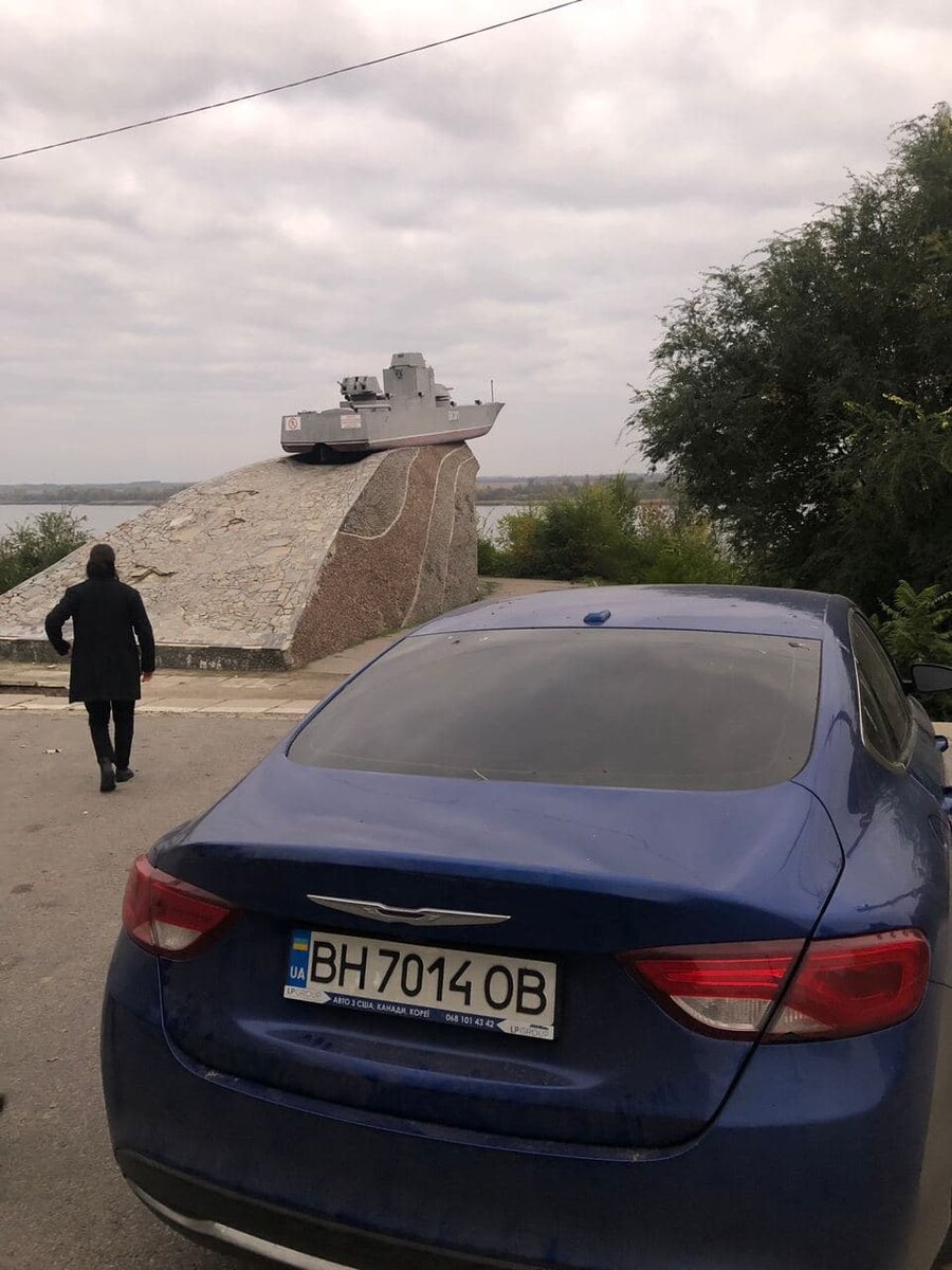 Херсонсая лодочка на суше 