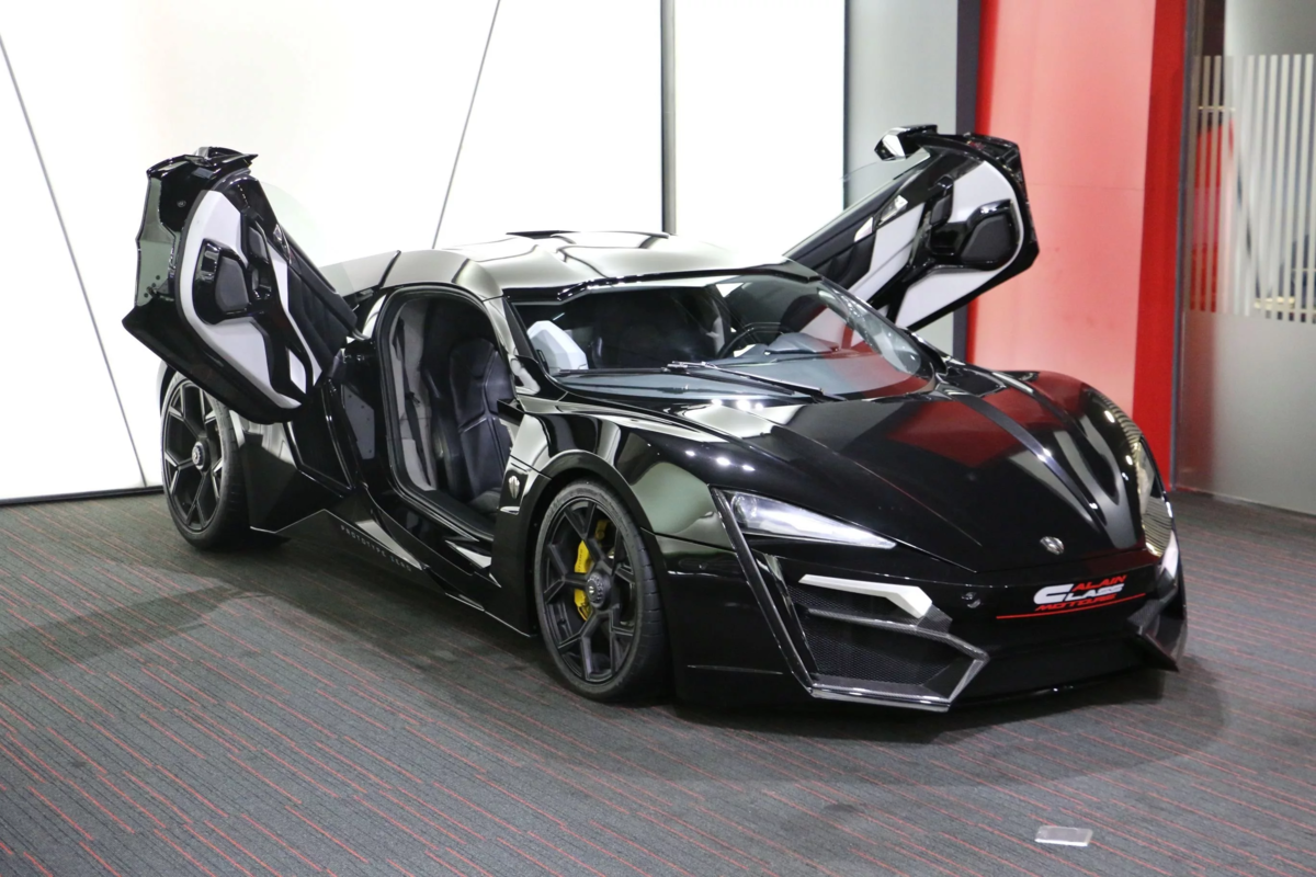 Лиган. W Motors Lykan Hypersport. Машина Lykan Hypersport. Ламборджини гиперспорт. Lykan Hypersport 2018.