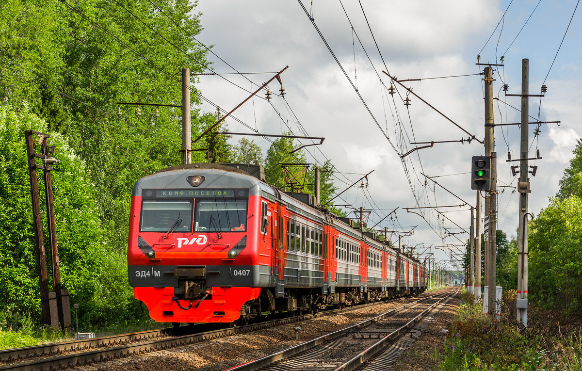 Электричка петербург новый петергоф. Эд4м 407. Эд4м 0414. Эд4м в депо. Эд4м 407 Траинпикс.