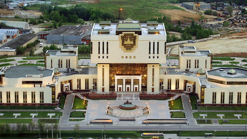 Библиотека мгу. Научная библиотека МГУ имени м. в. Ломоносова. Москва. Фундаментальная библиотека МГУ. Библиотека МГУ Ломоносова. Научная библиотека МГУ имени м.в Ломоносова внутри.