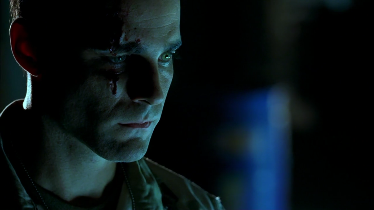 Наверное, каждый из нас мечтает после работы просто спокойно ничего не делать несколько лет (кадр из сериала «Хроники Сары Коннор»)