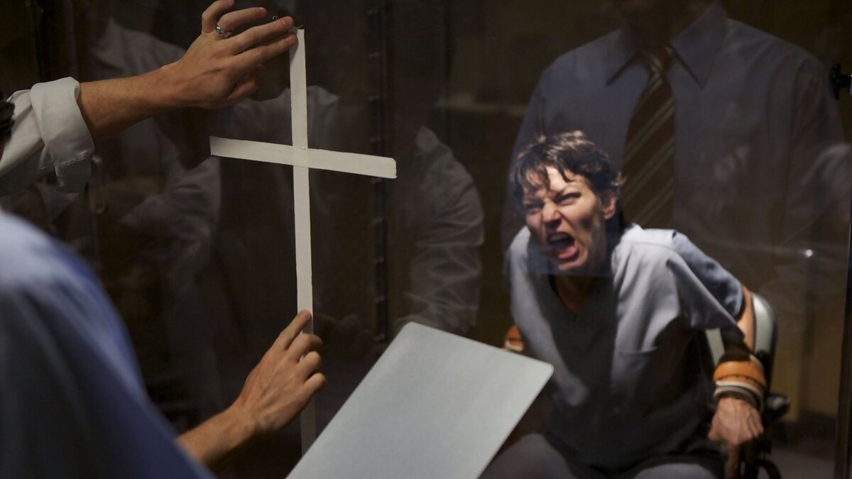 Кадр из фильма "Институт Аттикус" (2015)