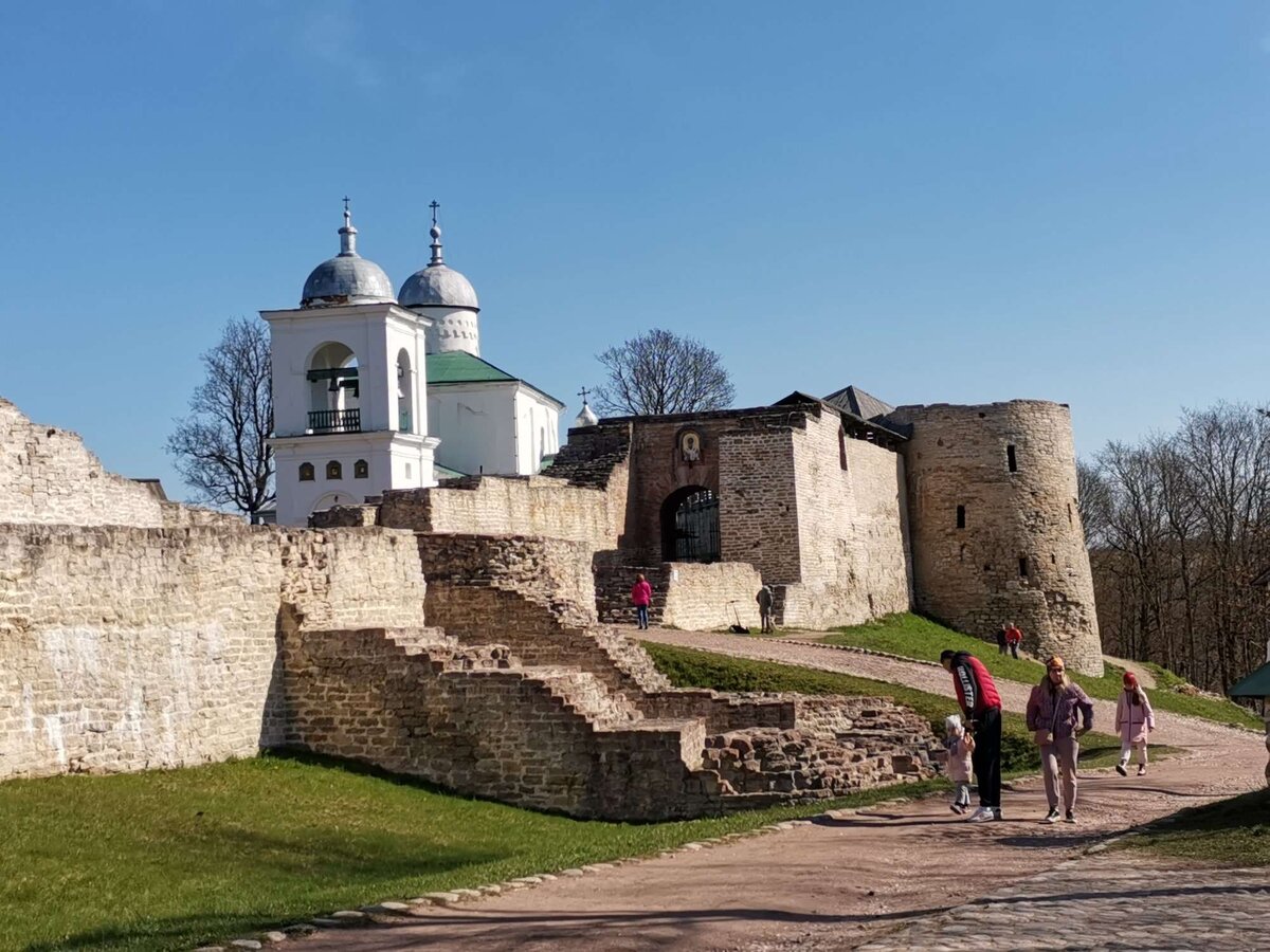 Изборская крепость 