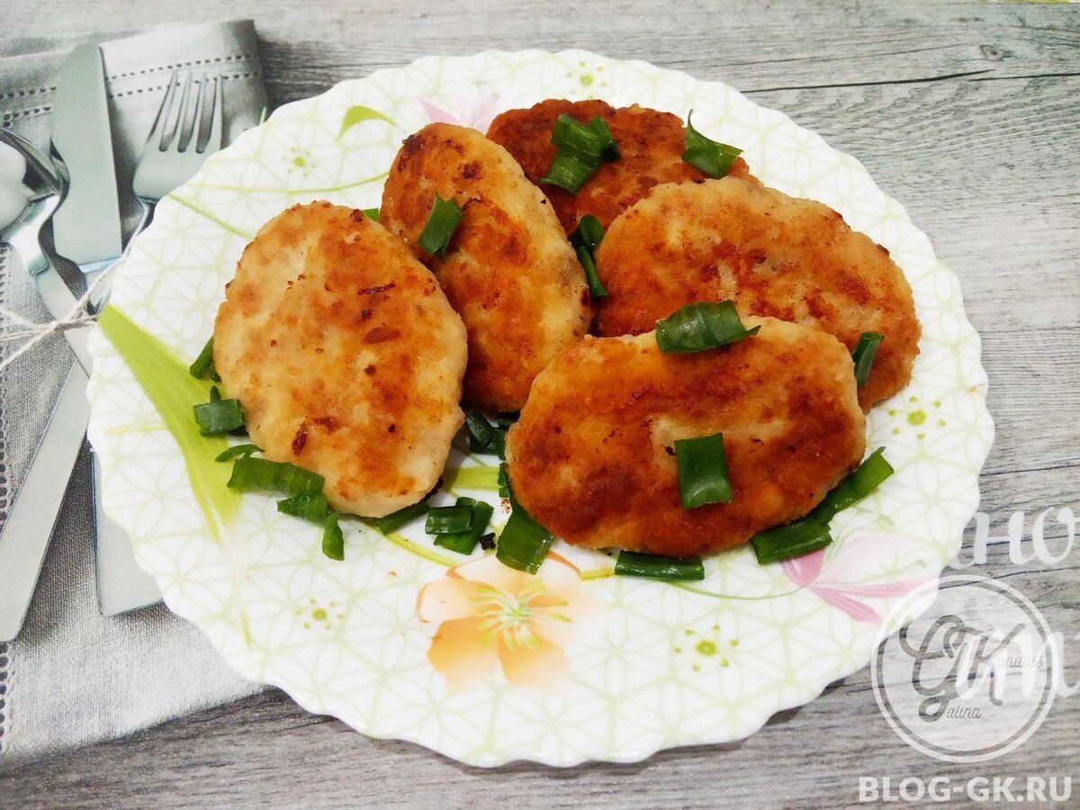 Котлеты из куриного филе и свиной грудинки