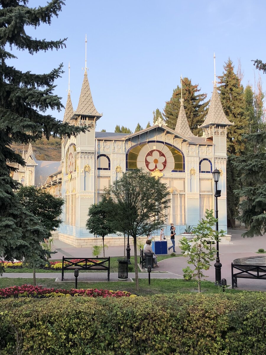 Лермонтовская галерея, Пятигорск