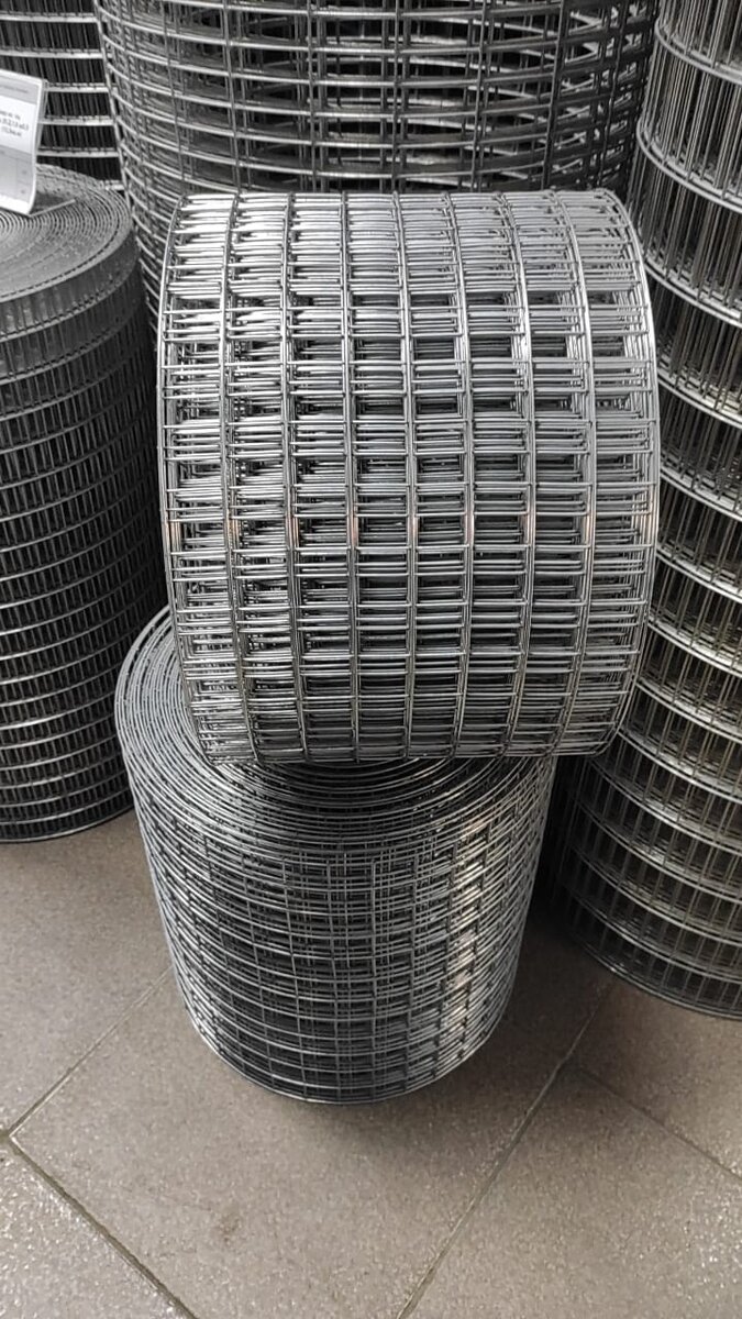 Сетка Кладочная в Рулонах -
Размер ячейки / толщина проволоки 50*50*1,4мм
рулон 0,15м*25м цена -375р.
-
Размер ячейки / толщина проволоки 50*50*1,4мм
рулон 0,20м*25м цена -525р.
-
Размер ячейки / толщина проволоки 50*50*1,4мм
рулон 0,30м*25м цена -750р.
-
Размер ячейки / толщина проволоки 50*50*1,4мм
рулон 0,50м*25м цена -1275р.

Сетка оцинкованная для клеток и забора :

Сетка сварная оцинкованная для клеток :

10х10х0,8мм / высота 1м- цена за 1м/кв= 260р

15х15х1,0мм / высота 1м- цена за 1м/кв= 280р

20х20х1,2мм / высота 1м-цена за 1м/кв=280р

25х25х1,2мм / высота 1м-цена за 1м/кв= 190р (в рулоне 25м)

25х50х1,2мм / высота 1м-за 1м/кв цена= 160р (в рулоне 25м)

50х50х1,2мм / высота 1м-цена за 1м/кв=110р (в рулоне 25м)

50х50х1,2мм / высота 1,5м-цена за 1м/пог=165р (в рулоне 25м)

50х50х1,4мм / высота 1,5м-цена за 1м/пог =195р (в рулоне 50м)

50х50х1,6мм / высота 1м-цена за 1м/кв=165р (в рулоне 25м)

50х50х1,6мм / высота 1,5м-цена за 1м/пог=250р (в рулоне 25м)

50х50х1,6мм / высота 2м-цена за 1м/пог=330р (в рулоне 25м)

50х50х2,0мм / высота 1,5м-цена за 1м/пог=410р (в рулоне 25м)

50х100х1,6мм / высота 1м-цена за 1м/кв=140р (в рулоне 25м)

12,5х25х1,6мм / высота 1м- цена за 1м/кв= 420р

Сетка кладочная или под низ забора :

50х50х1,2мм / высота 0,2м-цена за 1 рулон =580р (в рулоне 25м)

50х50х1,2мм / высота 0,3м-цена за 1 рулон=870р (в рулоне 25м)

СЕТКА ПЛАСТИКОВАЯ :

Сетку руками не порвать! Крепкая и морозостойкая.

ЗР-15/1м/20м Садовая решетка 20х20 20м (Зеленый) рулон 20м-1940р.

ЗР-15/1,5м/20м Садовая решетка 20х20 20м (Зеленый) рулон 20м-2900р

СЕТКУ ПРОДАЕМ НА ОТРЕЗ И РУЛОНАМИ.

Сетка для бройлеров, птенцов, грызунов, кроликов.

Работаем с 10-00 до 18-00
Оплата наличка, карта, безнал.
Курган, ул. Некрасова 22
8-919-587-46-92
На базу заехали и прямо до конца. С правой стороны склад. Реклама сетка рабица, система отопления коузи.
-
Продажа только рулонами!
Предварительно лучше позвонить узнать наличие вашей потребности.
