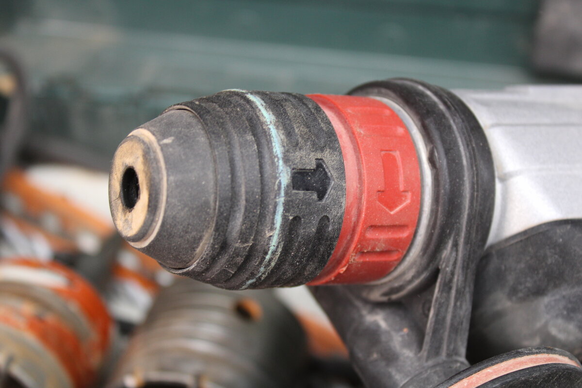 "Хочешь угробить перфоратор, больше не вздумай смазывать бур" - Так мне ...