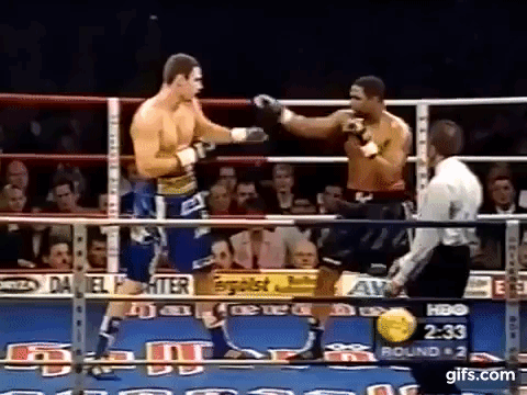 Крис Бёрд сбивает джебы Виталия Кличко (нажми на фото)