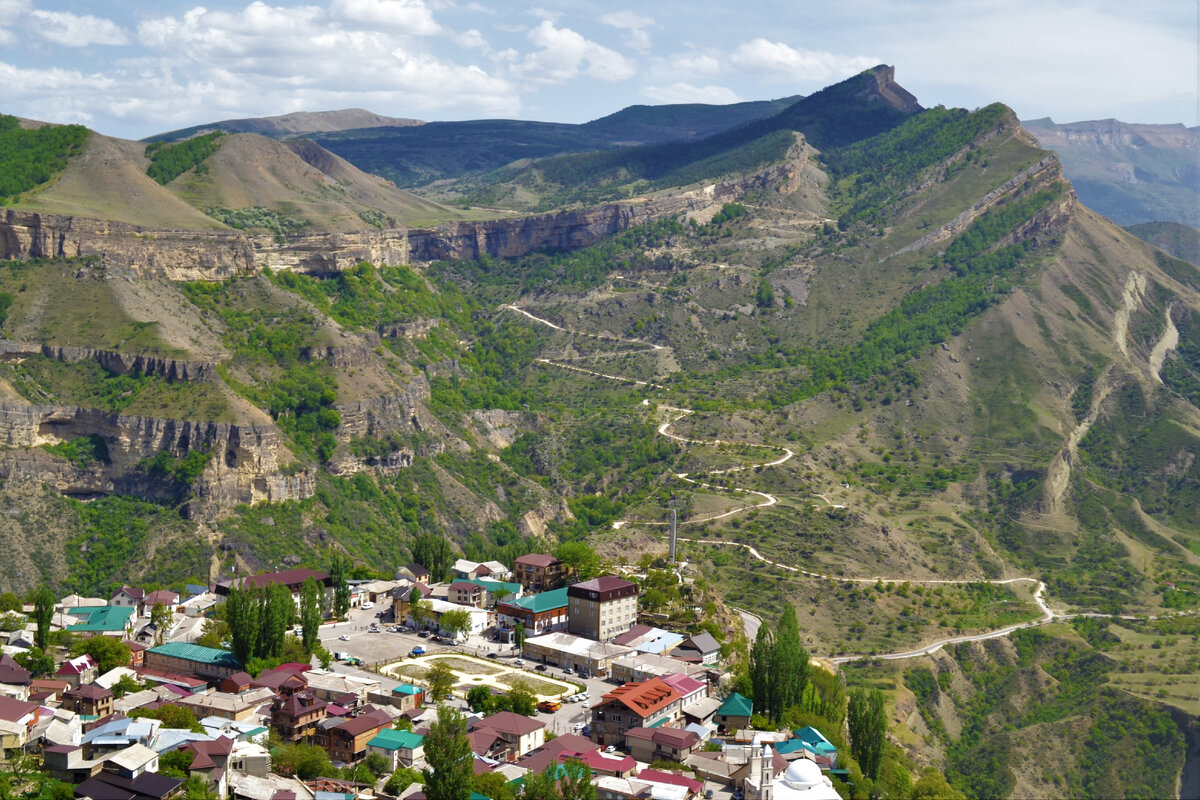 Ещё один потрясающий кадр с той "страаашной" дороги