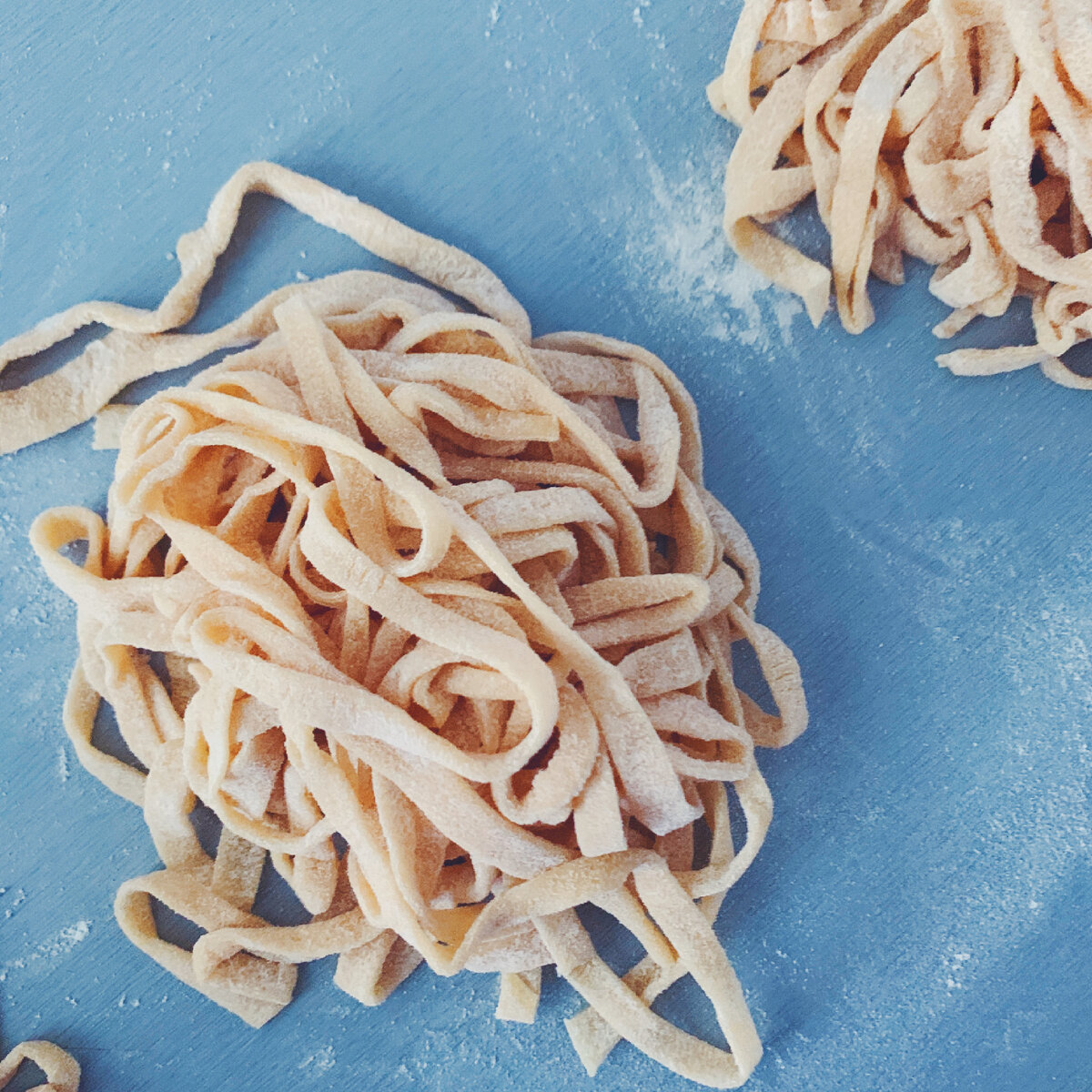 Яичная лапша по рецепту из статьи. Ссылка на статью есть в конце.