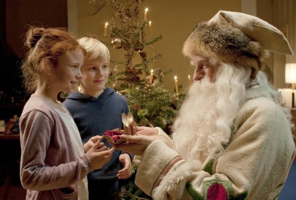 Фрагмент из фильма "Когда Санта упал на Землю"