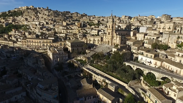 Модика, панорама города. Фото автора