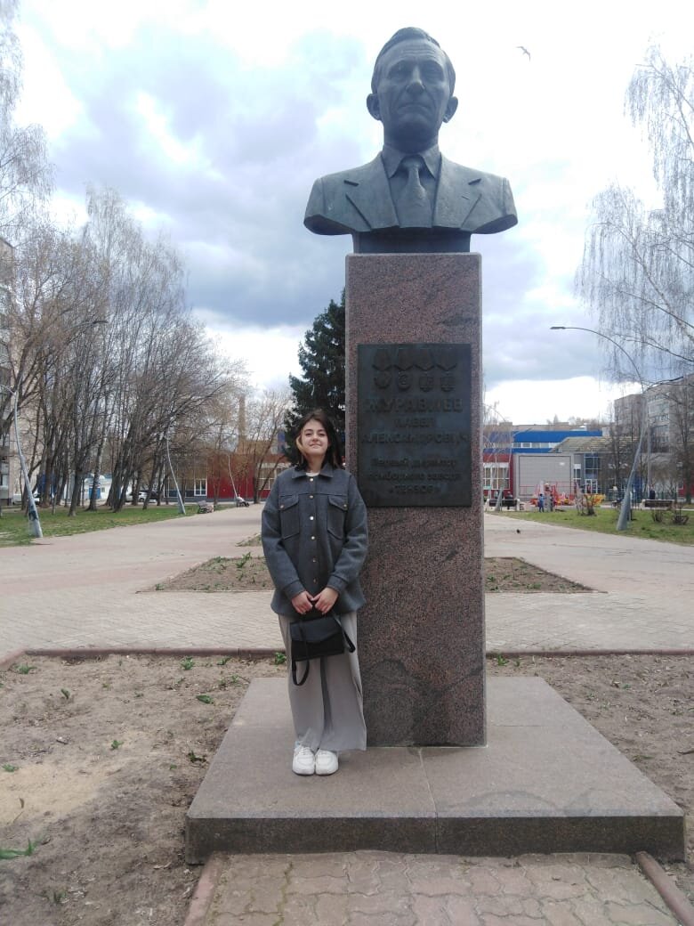 Брага Таисия – "Бюст П. А. Дежнёва" (фотография сделана участницей) (Дубна)