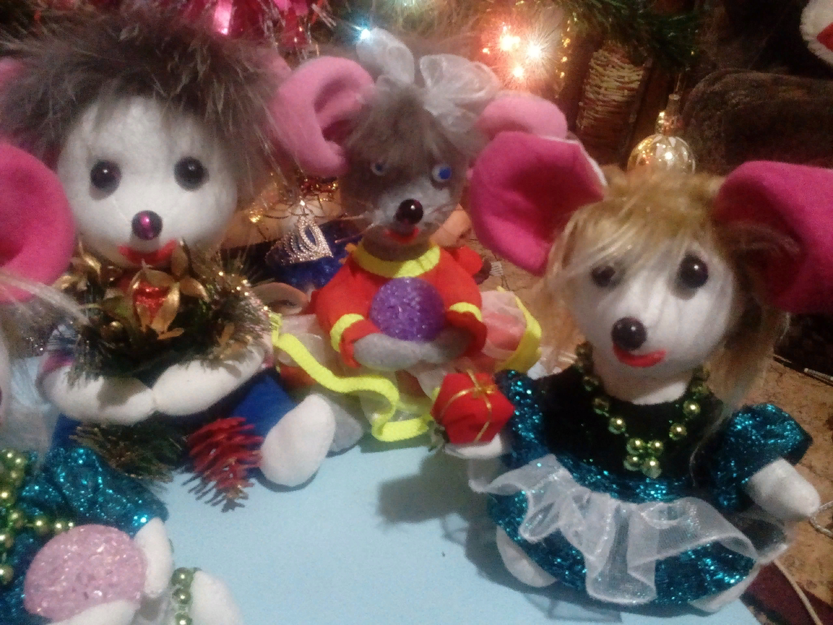 Новогодние мышата