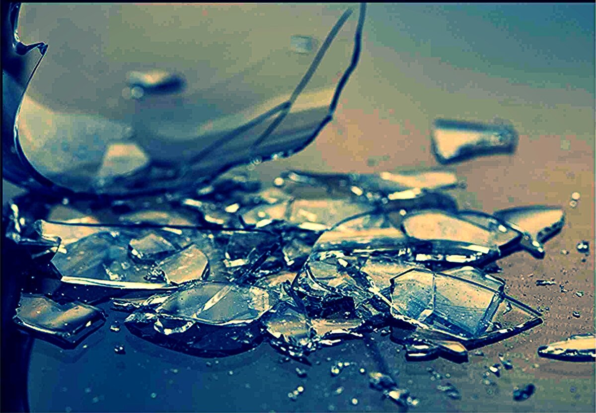 Разбитую банку не склеишь