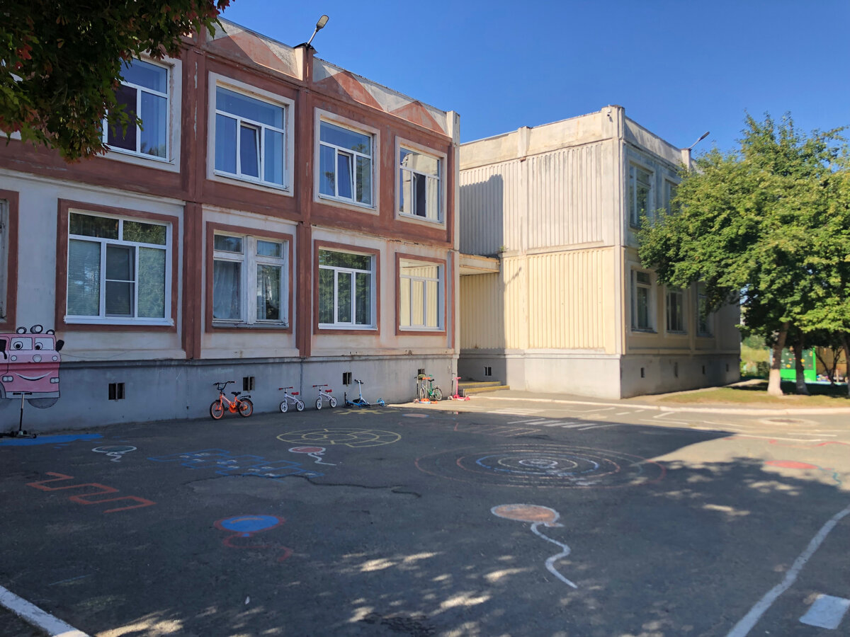 И это один из самых последних в постройке детских садов, и моя супруга ходила в этот сад))