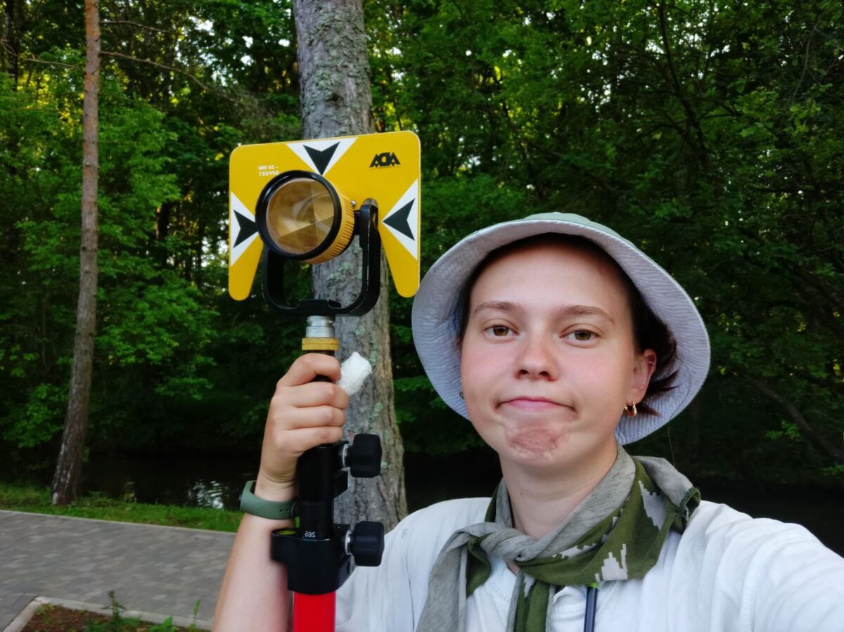 Этот человек ответственен за все наши дальнейшие приключения