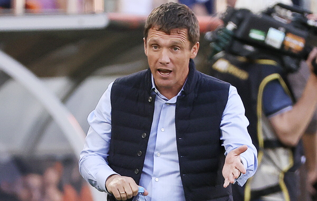    Главный тренер "Урала" Виктор Гончаренко  Донат Сорокин/ТАСС