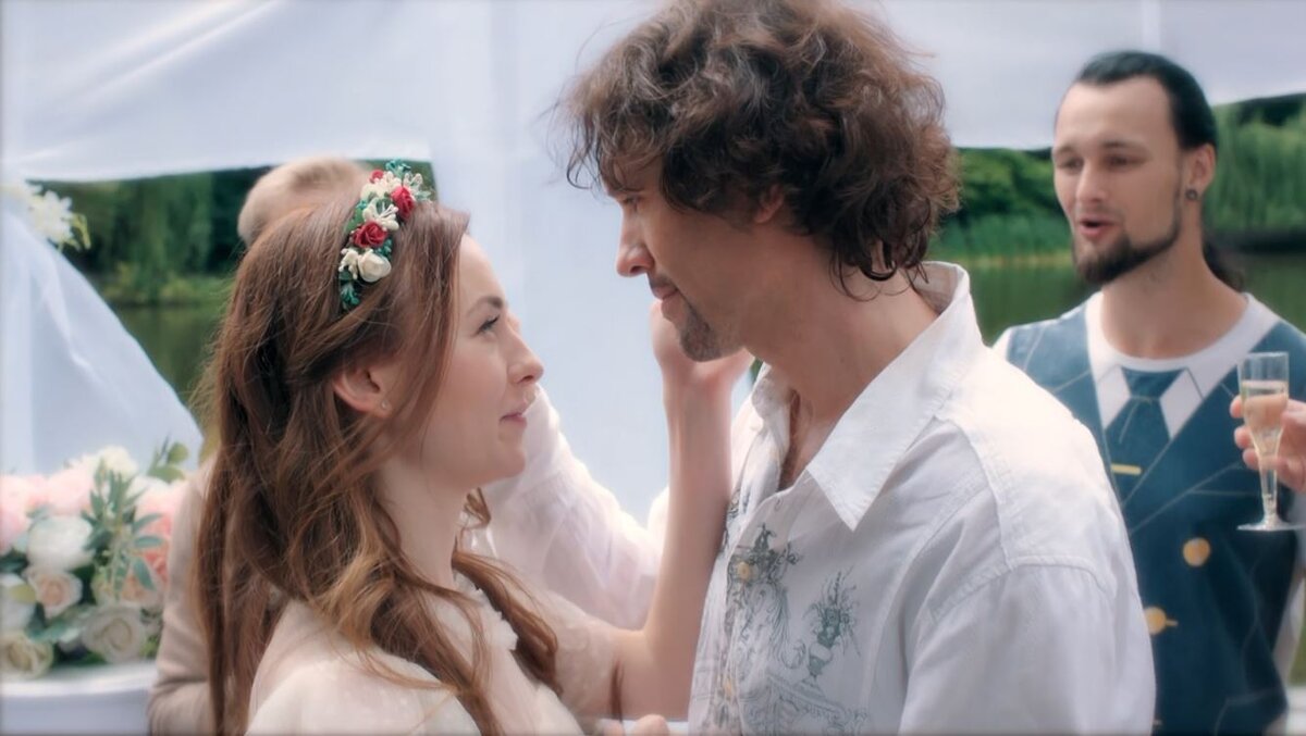 Девушка хочет замуж. Табличка невеста. Дата выхода серий выходи замуж. Дата выхода серий выходи замуж. Девять жизней.