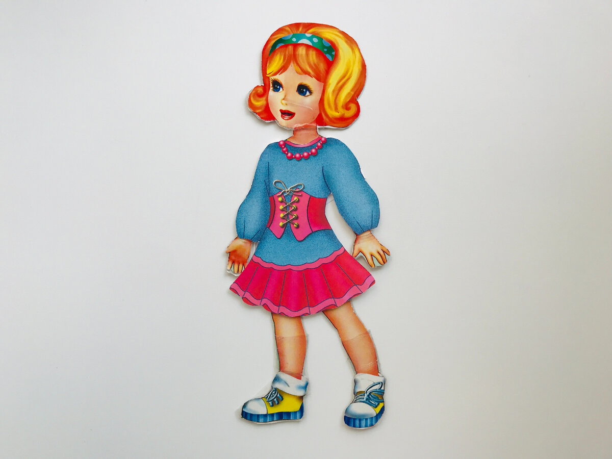 Сюда бы я нарисовала обувь и головной убор