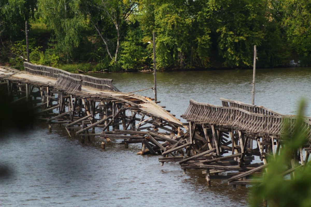 Фото открытых источников. Проблема региональных властей и прокуратуры, а не федеральных. Проблема заключается в государственном управлении, в её системе, но наше ТВ об этом не говорит, опасно, а вот про мост... , да сколько душе угодно