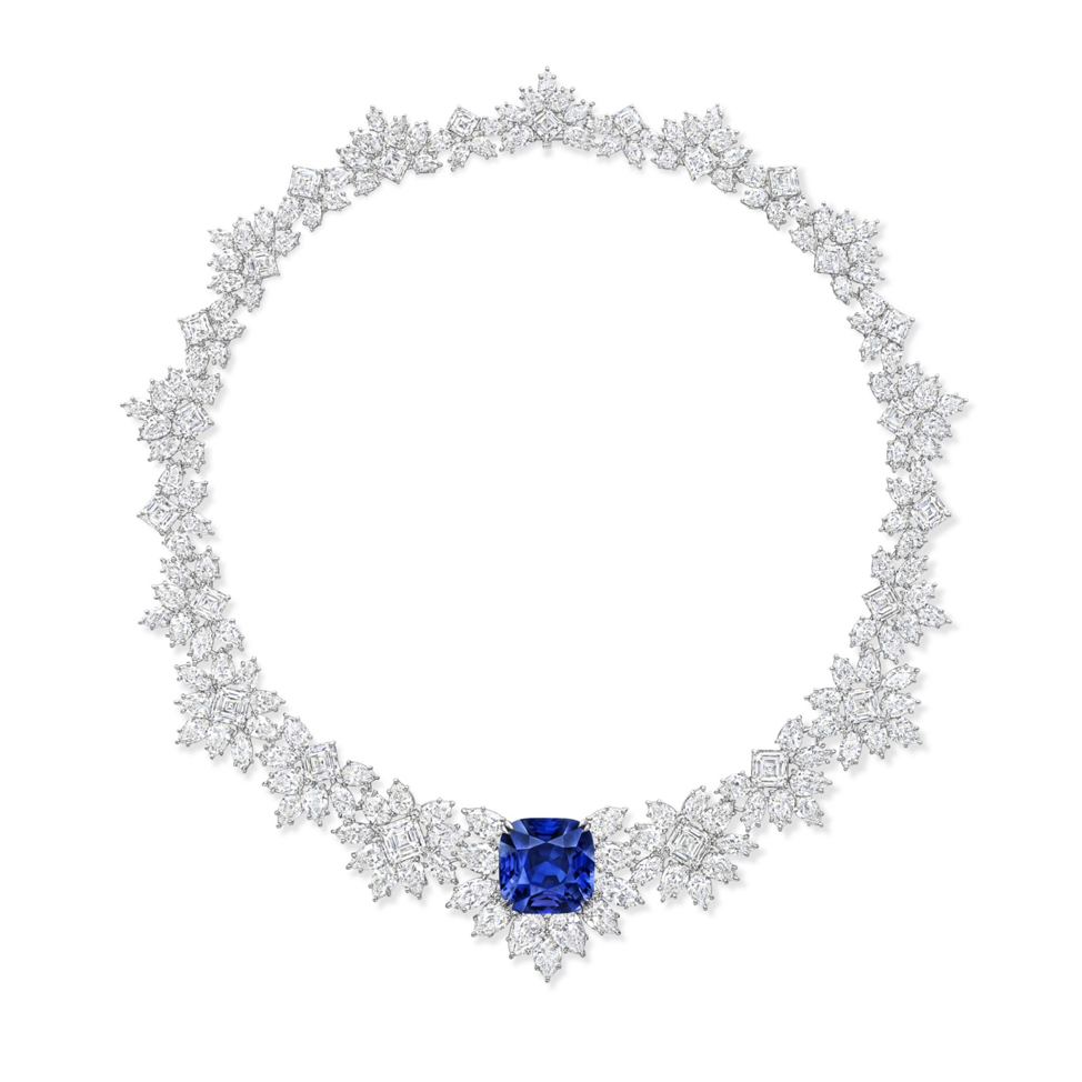 Колье с сапфиром массой 38,88 карата и 179 бриллиантами в платине от Harry Winston.